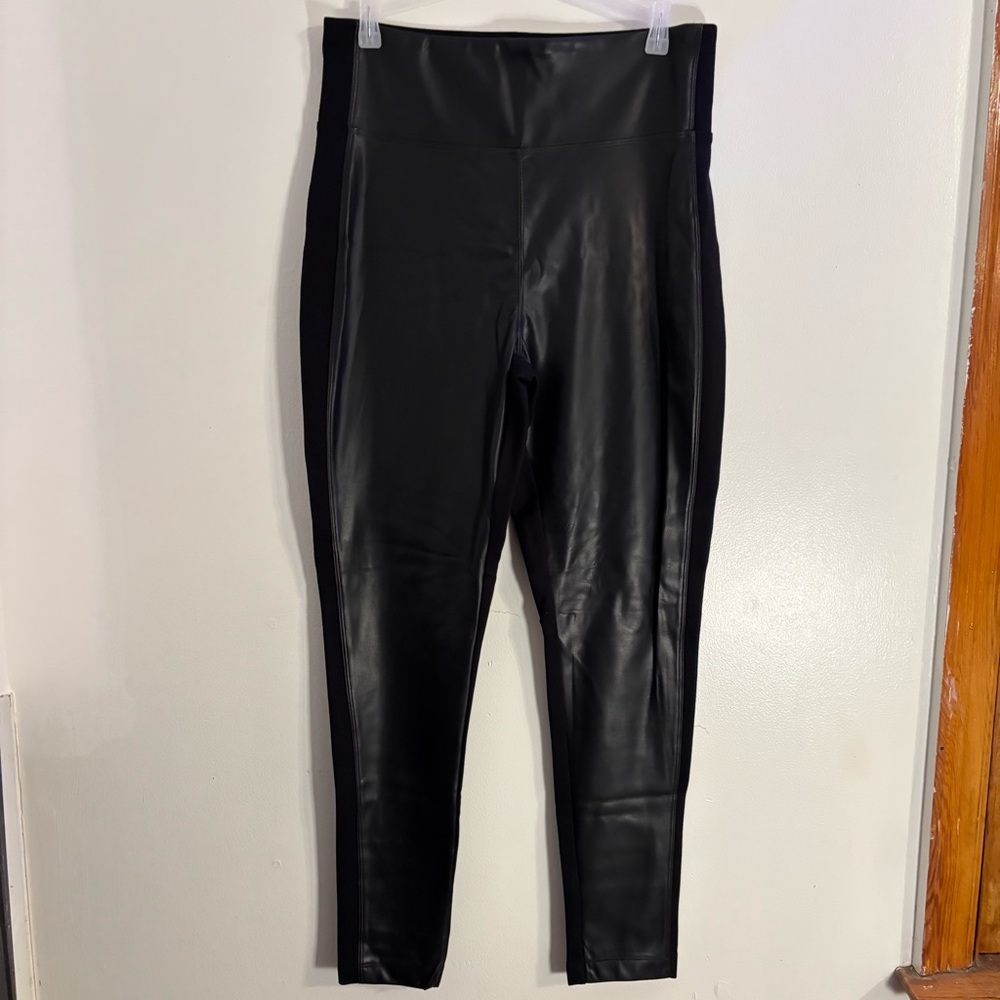Calvin Klein Modern Essentials faux leather leggings - Size M - NWT